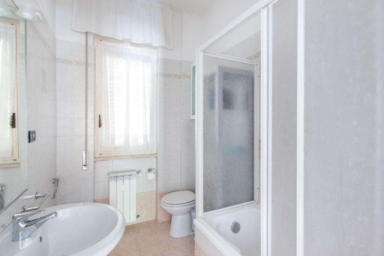 Apartamento House Henry Vado Ligure Exterior foto